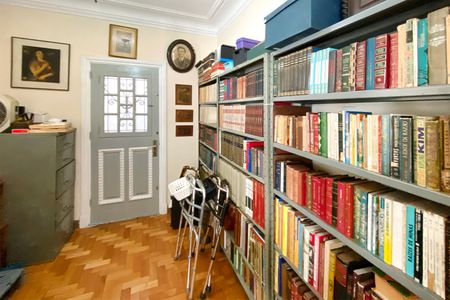 Casa à venda com 600m², 6 quartos e 2 vagasHall