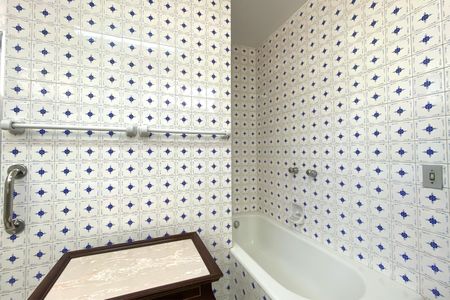 Casa à venda com 600m², 6 quartos e 2 vagasBanheiro da Suíte 1