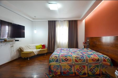 Casa à venda com 420m², 8 quartos e 5 vagas Casa à venda com 420m², 8 quartos e 5 vagasSuíte 1