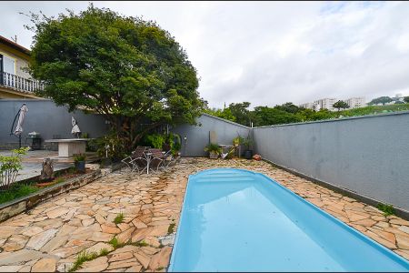 Casa à venda com 420m², 8 quartos e 5 vagas Casa à venda com 420m², 8 quartos e 5 vagasÁrea externa