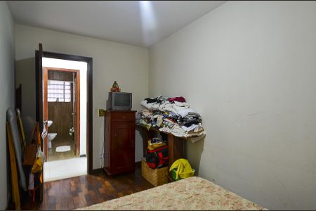 Casa à venda com 420m², 8 quartos e 5 vagas Casa à venda com 420m², 8 quartos e 5 vagasQuarto 1
