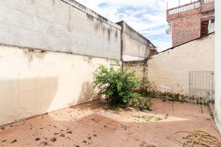 Casa à venda com 260m², 5 quartos e 2 vagas Casa à venda com 260m², 5 quartos e 2 vagasCasa 2 - Área de Serviço e Quintal