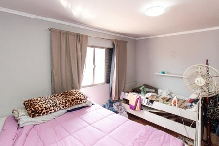 Casa à venda com 260m², 5 quartos e 2 vagas Casa à venda com 260m², 5 quartos e 2 vagasQuarto 2