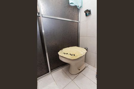 Casa à venda com 260m², 5 quartos e 2 vagas Casa à venda com 260m², 5 quartos e 2 vagasBanheiro