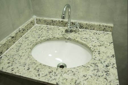 Banheiro de kitnet/studio para alugar com 1 quarto, 26m² em Vila da Saúde, São Paulo