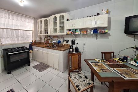 Casa de condomínio à venda com 223m², 4 quartos e 4 vagasCozinha