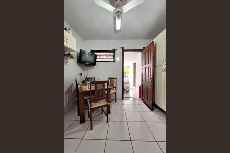 Casa de condomínio à venda com 223m², 4 quartos e 4 vagasCozinha