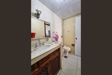 Casa de condomínio à venda com 223m², 4 quartos e 4 vagasBanheiro da Suíte 1