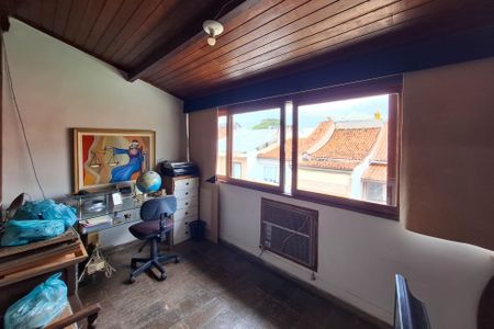 Casa de condomínio à venda com 223m², 4 quartos e 4 vagasQuarto 1