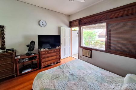 Casa de condomínio à venda com 223m², 4 quartos e 4 vagasSuíte 1