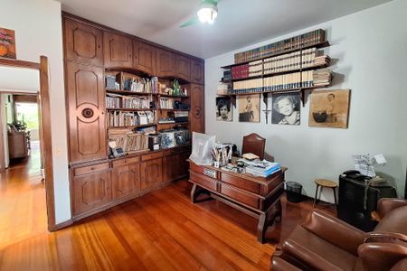 Casa de condomínio à venda com 223m², 4 quartos e 4 vagasQuarto 1