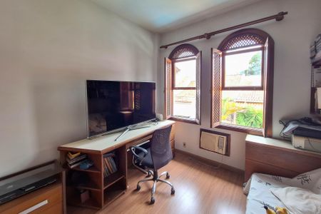 Casa de condomínio à venda com 223m², 4 quartos e 4 vagasQuarto 2