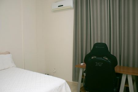 Quarto de apartamento para alugar com 1 quarto, 49m² em Funcionários, Belo Horizonte