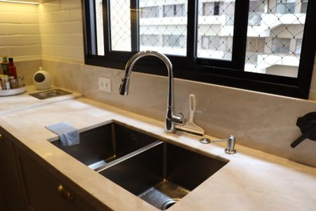 Apartamento para alugar com 177m², 3 quartos e 3 vagasCozinha