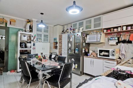 Casa à venda com 196m², 3 quartos e 2 vagasCozinha