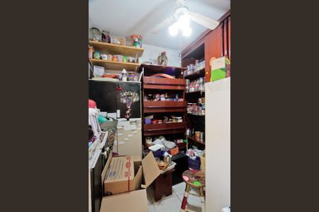 Casa à venda com 196m², 3 quartos e 2 vagasÁrea de Serviço