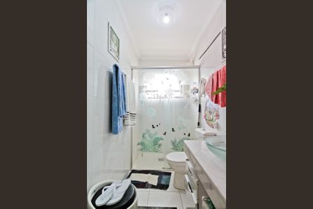 Casa à venda com 196m², 3 quartos e 2 vagasBanheiro