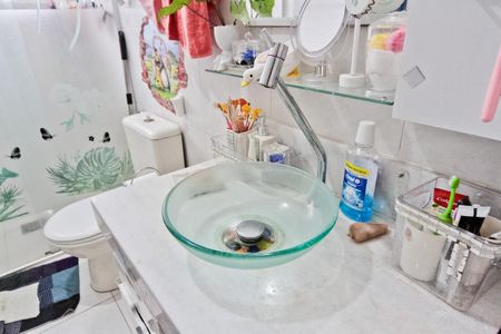 Casa à venda com 196m², 3 quartos e 2 vagasBanheiro