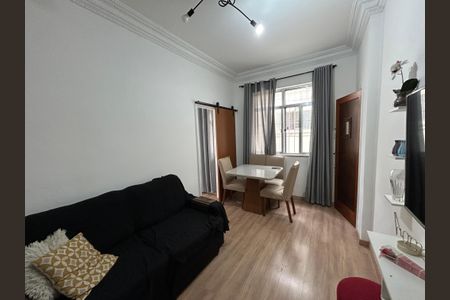 Casa à venda com 50m², 2 quartos e sem vagaSala