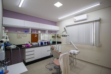 Casa para alugar com 128m², 3 quartos e sem vagaSuite 