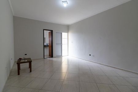 Casa para alugar com 93m², 2 quartos e 2 vagasSuíte 1