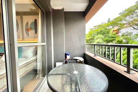 Varanda de kitnet/studio para alugar com 1 quarto, 24m² em Vila Santa Catarina, São Paulo
