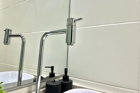 Banheiro de kitnet/studio para alugar com 1 quarto, 24m² em Vila Santa Catarina, São Paulo