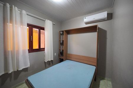 Quarto 2 de casa para alugar com 2 quartos, 100m² em São João do Rio Vermelho, Florianópolis