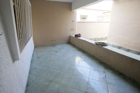 Casa para alugar com 60m², 1 quarto e sem vagaVaranda