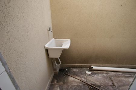 Casa para alugar com 60m², 1 quarto e sem vagaÁrea de Serviço