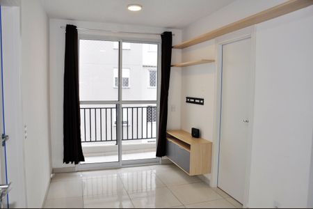 Detalhe - Sala e Sala de Jantar de apartamento para alugar com 2 quartos, 39m² em Vila Barreto, São Paulo