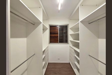 Apartamento à venda com 95m², 2 quartos e 1 vagaCloset da suíte 1