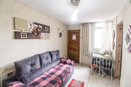 Sala  de apartamento para alugar com 2 quartos, 45m² em Conjunto Habitacional Presidente Castelo Branco, Carapicuíba