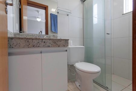 Apartamento à venda com 65m², 3 quartos e 1 vagaBanheiro da suíte 