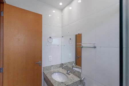 Apartamento à venda com 65m², 3 quartos e 1 vagaBanheiro da suíte 