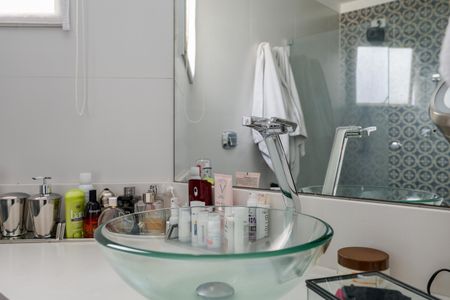 Apartamento à venda com 120m², 3 quartos e 2 vagasBanheiro da Suíte 