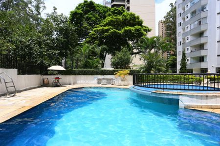 Apartamento à venda com 120m², 3 quartos e 2 vagasÁrea comum - Piscina