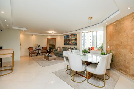 Apartamento à venda com 120m², 3 quartos e 2 vagasSala