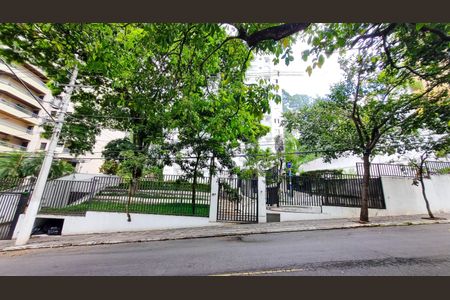 Apartamento à venda com 120m², 3 quartos e 2 vagasFachada