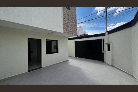 Casa à venda com 85m², 2 quartos e 2 vagasGaragem - Quintal