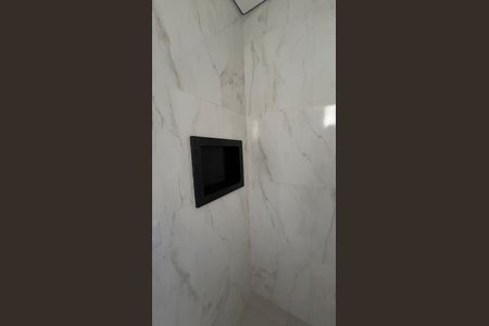 Casa à venda com 85m², 2 quartos e 2 vagasBanheiro da Suíte 2