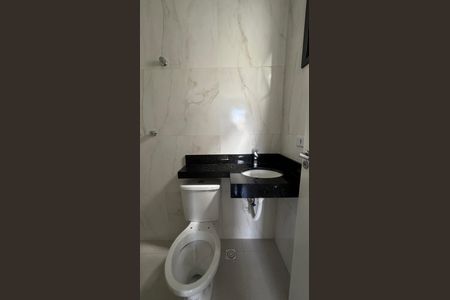 Casa à venda com 85m², 2 quartos e 2 vagasBanheiro da Suíte 2