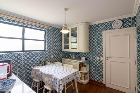 Apartamento para alugar com 230m², 3 quartos e 2 vagasCopa