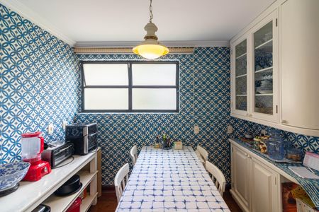 Apartamento para alugar com 230m², 3 quartos e 2 vagasCopa