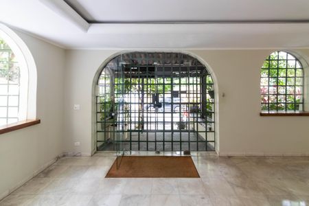 Apartamento para alugar com 230m², 3 quartos e 2 vagasHall de entrada