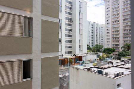 Apartamento para alugar com 230m², 3 quartos e 2 vagasVista do Quarto 2