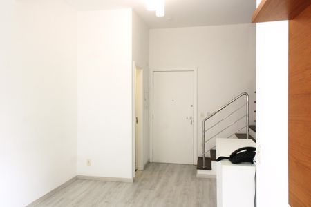 Sala de apartamento para alugar com 2 quartos, 69m² em Gonzaga, Santos