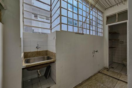 Apartamento à venda com 65m², 2 quartos e 1 vagaÁrea de Serviço