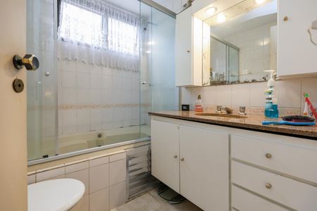 Apartamento à venda com 90m², 3 quartos e 2 vagas Apartamento à venda com 90m², 3 quartos e 2 vagasBanheiro da Suíte