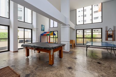 Apartamento à venda com 90m², 3 quartos e 2 vagas Apartamento à venda com 90m², 3 quartos e 2 vagasSalão de jogos